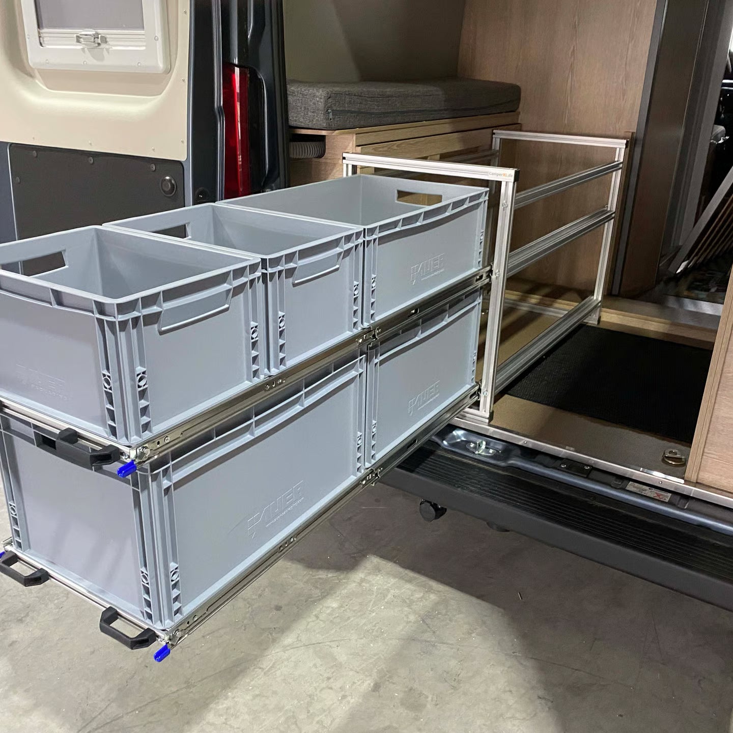 Schwerlastauszug Pössl Summit 600 Plus voll ausgezogen