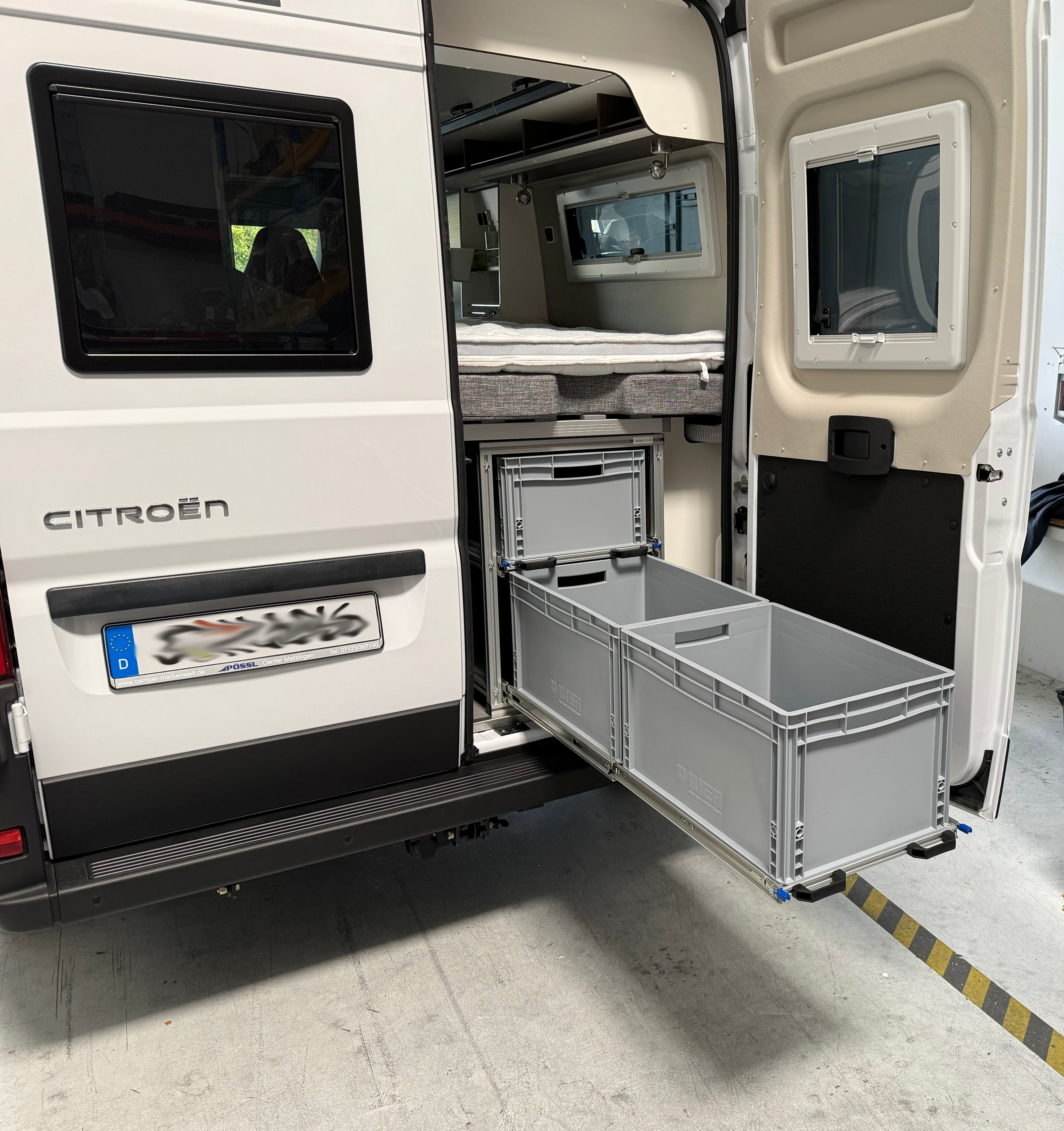 Eurobox-optimierter Heckauszug im Pössl Summit 600