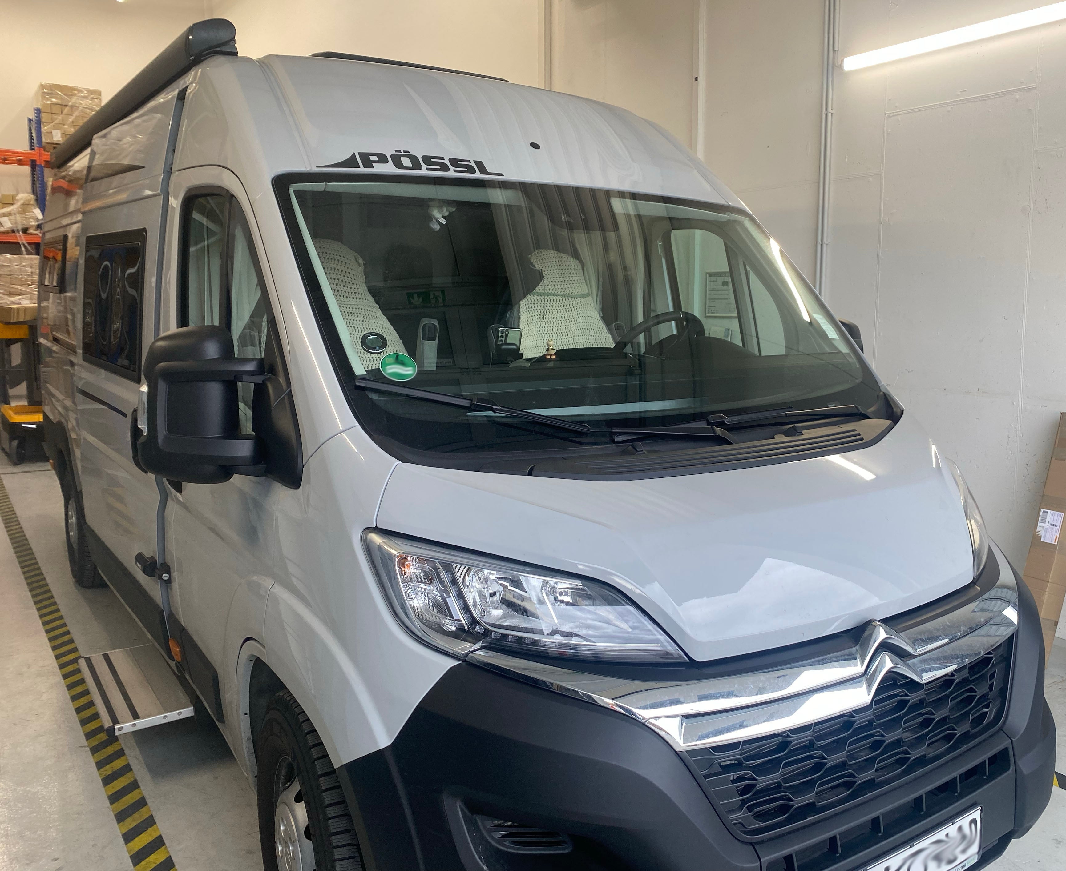 Rear pull-out 2 tiers Pössl Summit Shine 640