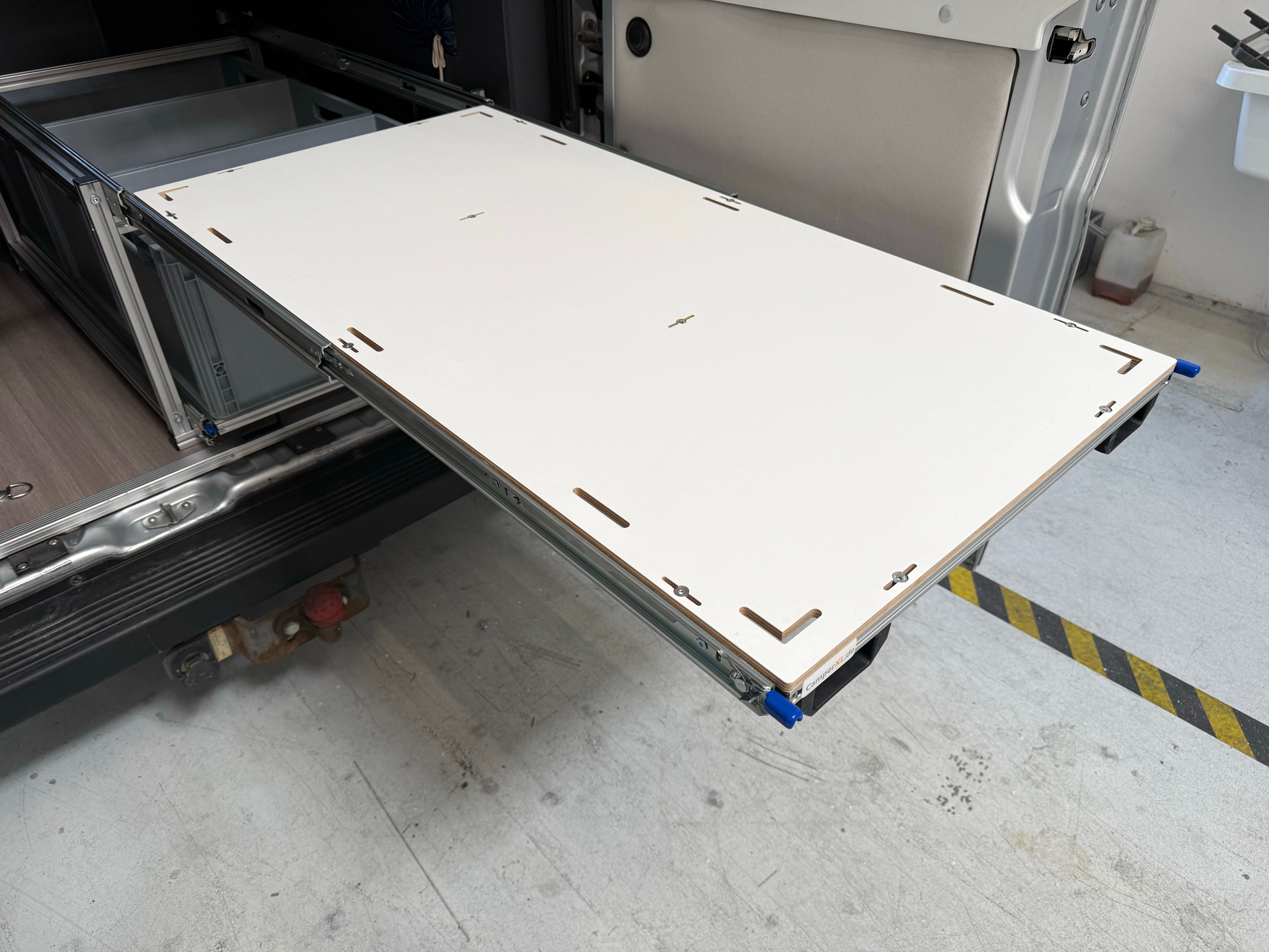 Rear pull-out camper van standard 800mm x 600mm